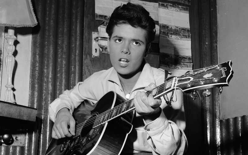 So fing alles an: Mit "Move It" wurde Cliff Richard schon im Teenageralter zum Rockstar.
