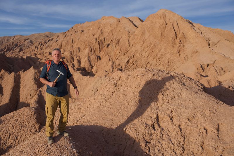 Geologe Colin Devey begibt sich in der Doku "Terra X: Expedition Anden - Gebirge in Bewegung" auf eine spannende Expedition entlang der Anden.