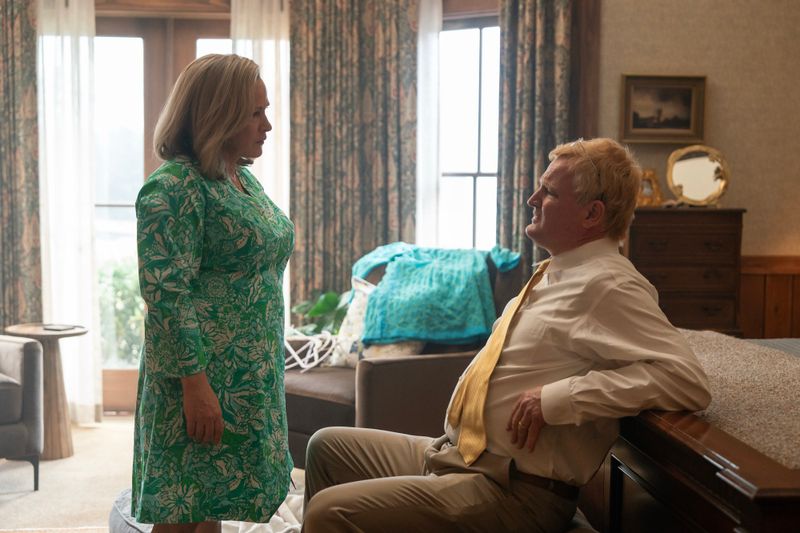 Alex (Jason Clarke) und Maggie Murdaugh (Patricia Arquette) führen eine Vorzeige-Ehe - zumindest nach Südstaaten-Standards. Der eine oder andere Seitensprung  wird mit Gottes Gnade verziehen.