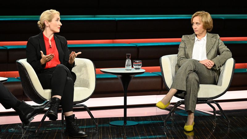 Linken-Chefin Ines Schwerdtner (links) teilte am Mittwochabend aus und bezeichnete die Politik der AfD als "menschenverachtend". 