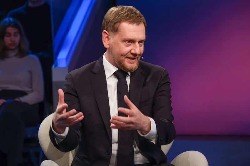 Michael Kretschmer hat bei Sandra Maischberger über eine Volksbefragung zum Thema Wehrpflicht gesprochen.