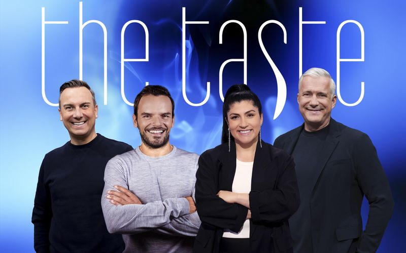Ab 22. Oktober um 20:15 Uhr geht bei SAT.1 "The Taste" in die 14. Runde. Und diese vier Coaches haben das Vergnügen, die Kandidaten und Kandidaten anzuleiten, aber auch deren Kochkreationen kritisch unter die Lupe zu nehmen: (von links) Tim Raue, Steffen Henssler, Elif Oskan und Alexander Herrmann. Wie aber ist es um ihre eigene Kochkunst bestellt? Die Galerie zeigt, welche TV-Köche und -Köchinnen Michelin-Sterne haben - und welche nicht.