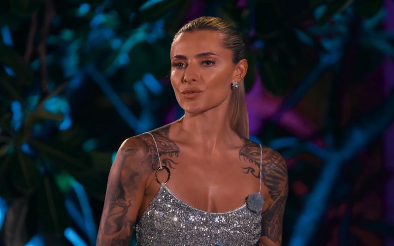 Sophia Thomalla begrüßt die Singles zum großen AYTO-Finale. 