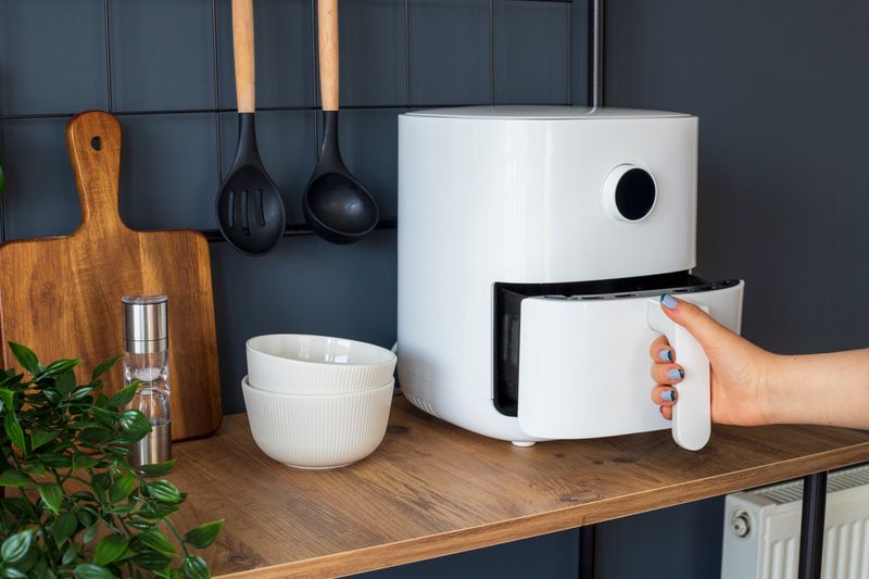 Geben Sie die falschen Speisen in den Airfryer, droht im schlimmsten Fall mehr als eine Sauerei.
