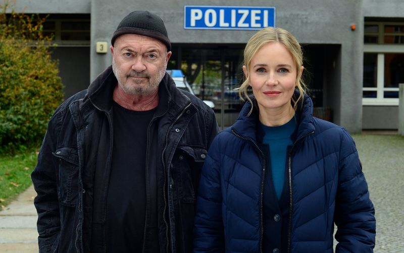 Sie lösen am 25. Oktober ihren 100. Fall: Florian Martens und Stefani Stappensteck sind im ZDF "Ein starkes Team".