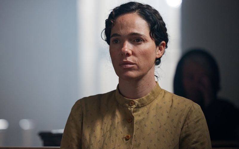 Elies (Verena Altenberger) erlebt den aufkommenden Faschismus in der bayerischen Provinz. Matti Geschonnecks Zweiteiler "Sturm kommt auf" entstand nach Oskar Maria Grafs pazifistischem Roman "Unruhe um einen Friedfertigen".