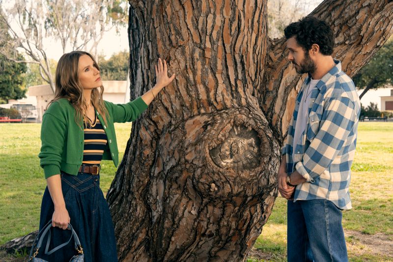 Wenn alles andere schiefgeht, muss eben ein Baum die Beziehung von Joanne (Kristen Bell) und Noah (Adam Brody) retten.