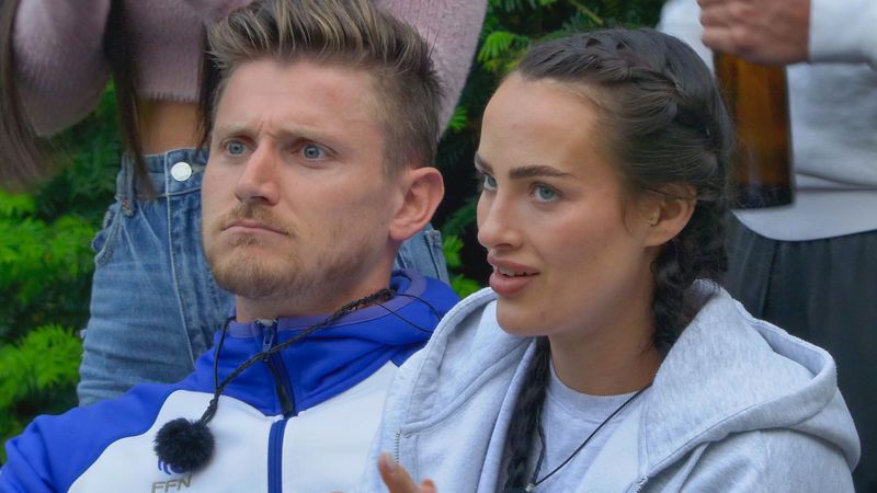 Tommy (l.) und Paulina zündeln mal wieder ...