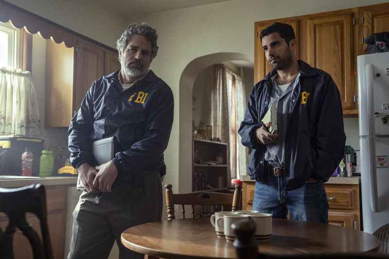 In "Task" spielt Mark Ruffalo (links) einen ehemaligen Priester und FBI-Agenten.
