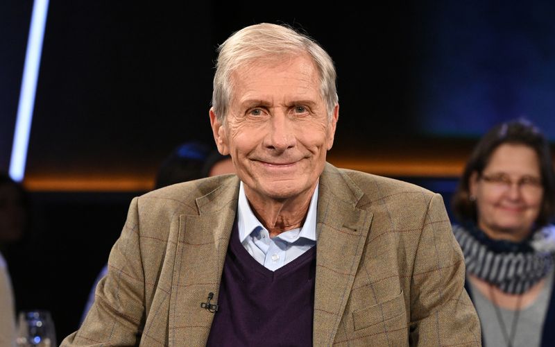 Ex-"Tagesthemen"-Moderator Ulrich Wickert sprach in der "NDR Talk Show" über Frankreich.