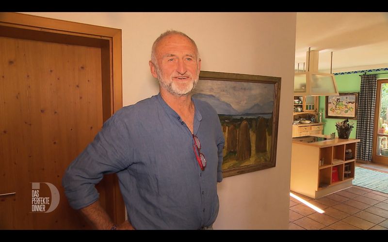 Gastgeber Franz (64) empfängt in seinem schönen Haus in Grassau am Chiemsee.