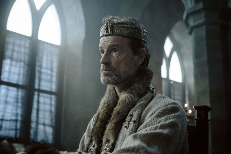 König Dankwart (Jörg Hartmann) sorgt sich um die Sicherheit seines Reiches. 