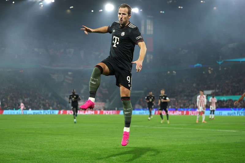 Bayern-Stürmer Harry Kane traf gegen den 1. FC Köln zweimal. Seine Freude vermochte der ARD-Kommentator nicht teilen.