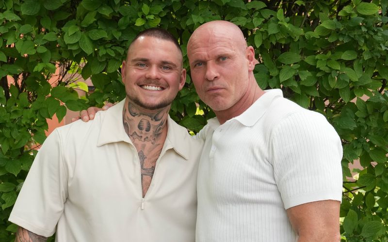 Thorsten Legat (rechts) und sein Sohn Nico wollen bei "Prominent verwandt" um den Sieg kämpfen.