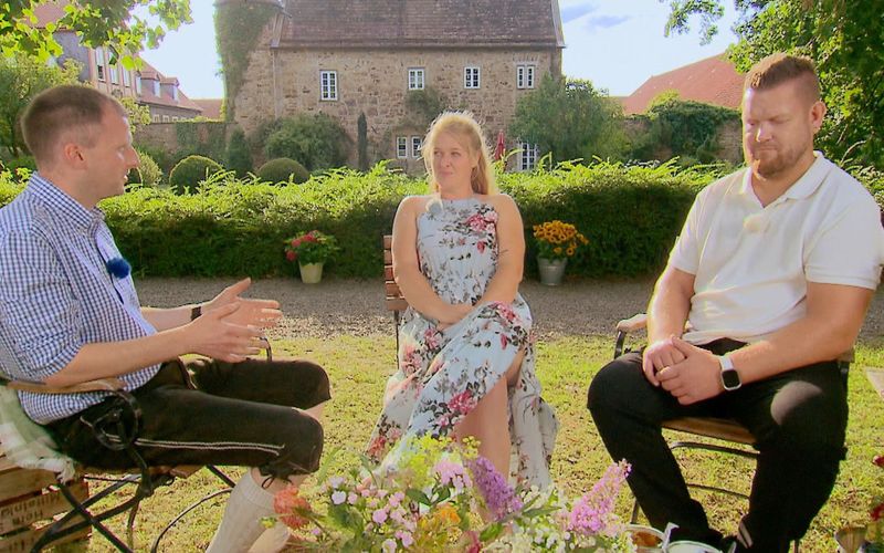 Pferdewirtin Insa erlebt einen Schock nach ihren Einzeldates.