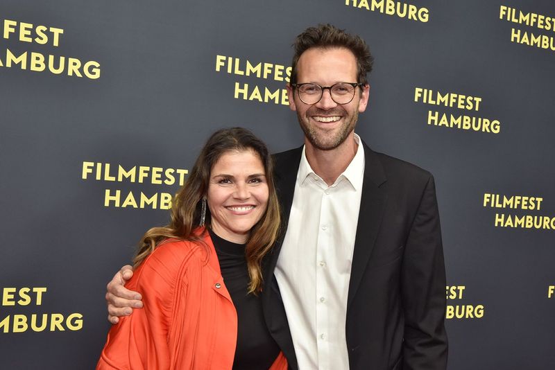 Die Geschwister Katharina Wackernagel und Jonas Grosch präsentieren ihr neuestes gemeinsames Filmprojekt: "Gar kein Geld macht auch nicht glücklich" (Montag, 8. Dezember, ZDF).