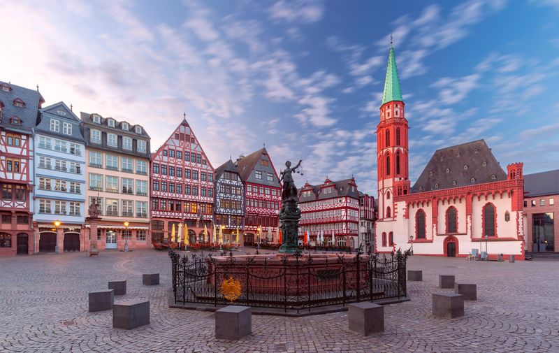Der Römerberg im Herzen der Frankfurter Altstadt.