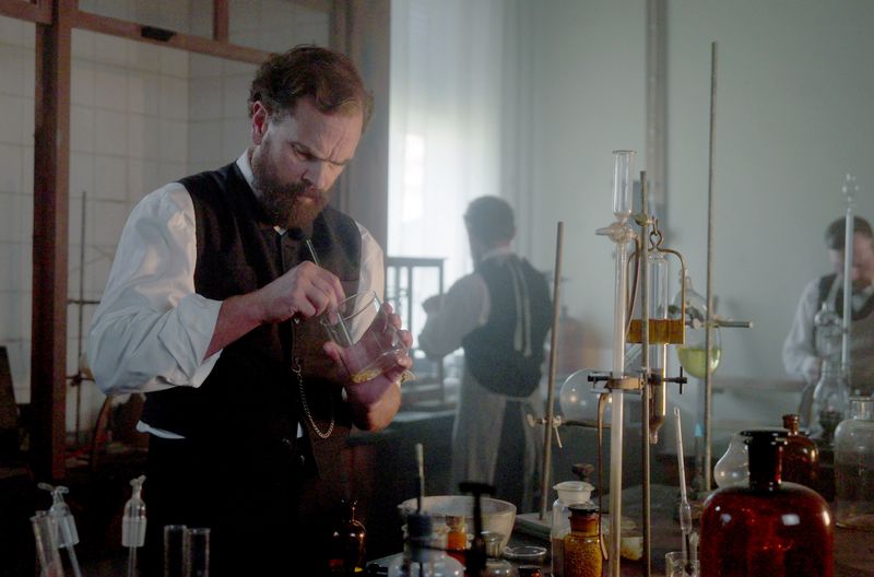 Das Leben von Alfred Nobel ist seit seiner Kindheit von Erfindungen geprägt - auch sein Vater Immanuel Nobel ist ein produktiver Erfinder.