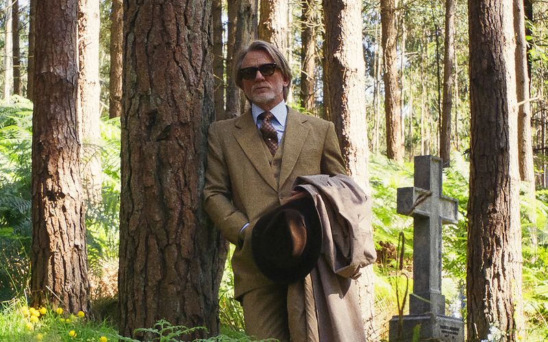 Aller guten Dinge sind drei - zumindest im Fall von Benoit Blanc. Am 12. Dezember schlüpft Daniel Craig erneut in die Rolle des cleveren Ermittlers.