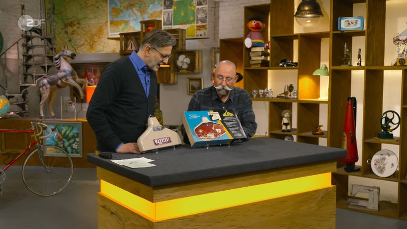 Wer mit kleinen Erwartungen kommt, geht bei "Bares für Rares" (ZDF) mitunter mit vollem Geldbeutel wieder heim - so wie diesmal. Der Hit der Sendung: eine echte Kuriosität.
