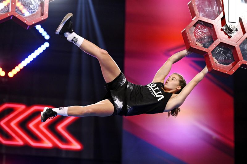 Lotta Kokemohr zog als beste Frau des Abends direkt ins Finale von NWG ein. Frank Buschmann kommentierte ihre Leistung mit "unglaublich, unmenschlich".