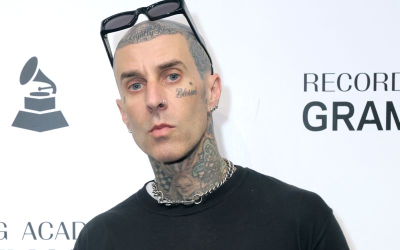 Auch an der Musik-Szene ging der Reality-Trend nicht vorbei. Vor allem in den 2000-ern verschlug es im Zuge des Erfolgs von "The Osbournes" einige Musikerinnen und Musiker in Reality-TV, so auch blink-182-Drummer Travis Barker ("Meet the Barkers"), der am Freitag, 4. November, seinen 50. Geburtstag feiert. Wer sonst noch den Schritt von der Bühne ins Reality-TV wagte, verrät die Galerie.