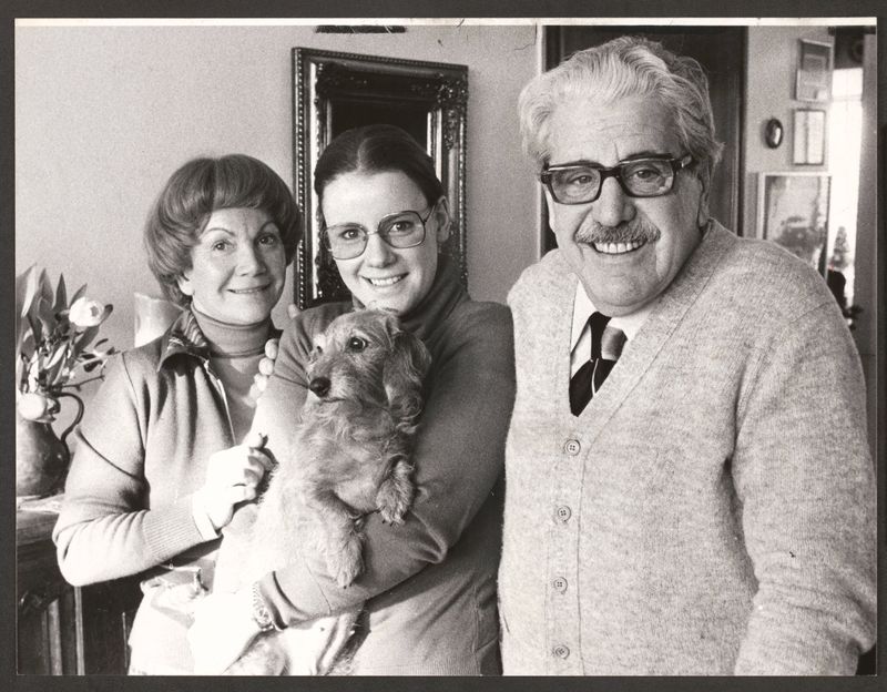 Mariele Millowitsch (Mitte) stammt aus einer Künstlerfamilie: Auch Vater Willy (mit Ehefrau Gerda) arbeitete als Schauspieler.