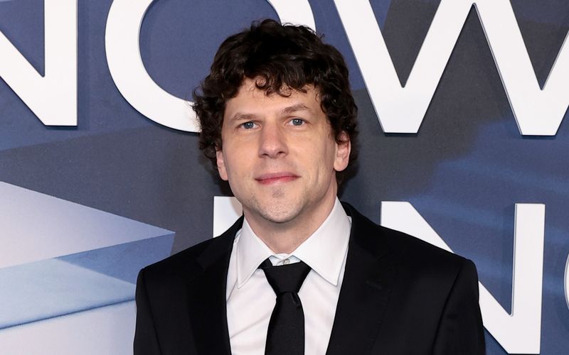 Jesse Eisenberg erinnert sich an intensive Dreharbeiten zu "Die Unfassbaren 3 - Now You See Me".