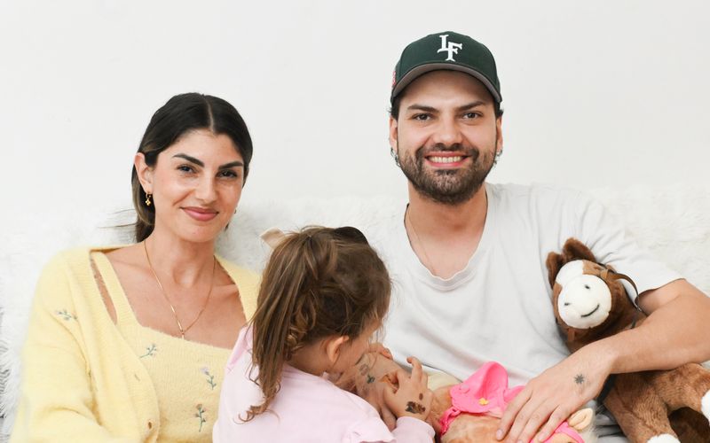 In der neuen Sky Original Serie "Yeliz & Jimi - We Are Family?!" geben Yeliz Koc und Jimi Blue Ochsenknecht einen Einblick in ihr privates Familienleben.