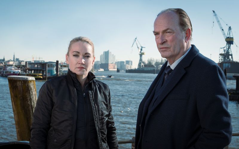 Sarah Kohr (Lisa Maria Potthoff) und Oberstaatsanwalt Anton Mehringer (Herbert Knaup) wundern sich über die plötzliche Rückkehr eines Kronzeugen. 