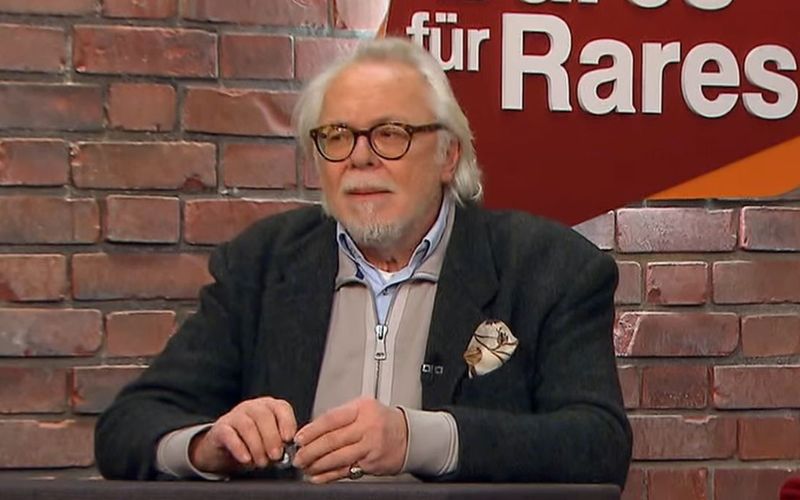 Friedrich Häusser steht seit 2015 als "Bares für Rares"-Händler vor der Kamera.