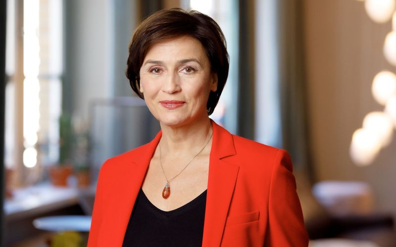 Sandra Maischberger kennen die meisten als Gastgeberin der nach ihr benannten ARD-Talkshow. 