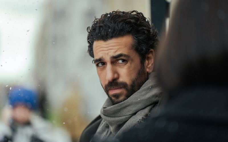 In der Rolle des geheimnisvollen Nachbarn Rahid ist bei "Smillas Gespür für Schnee" auch Elyas M'Barek mit von der Partie.