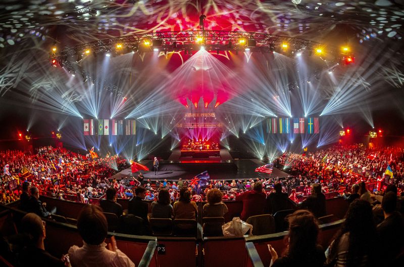 Beim jährlichen Weltfestival des Zirkus von Morgen in Paris treten Künstler aus 15 verschiedenen Ländern auf.
