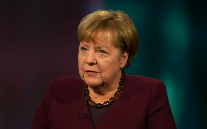 Angela Merkel sprach beim Sender Phoenix über Versäumnisse ihrer Regierungszeit und warnte vor einer Annäherung an die AfD.