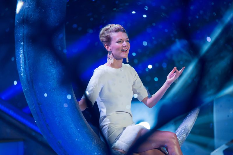 Kein Weihnachtslied hielt sich länger in den Charts als "Küss mich, halt mich, lieb mich" von Ella Endlich.