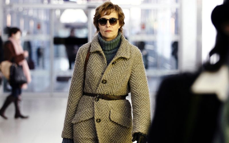 Katrine Evensen (Juliane Köhler), die in Norwegen ein glückliches Familienleben führt, muss ihre Enttarnung als Ex-Spionin befürchten. Nun tut sie alles, um das zu verhindern.