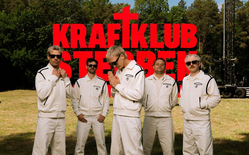 "Sterben in Karl-Marx-Stadt": Kraftklub machen sich Gedanken über das Ende und was das wohl für eine großartige Party wird.