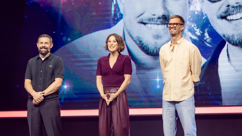 Klaas Heufer-Umlauf (links) und Joko Winterscheidt machen Schluss mit "Das Duell um die Welt". Auch die achte und letzte Staffel modiert Jeannine Michaelsen.