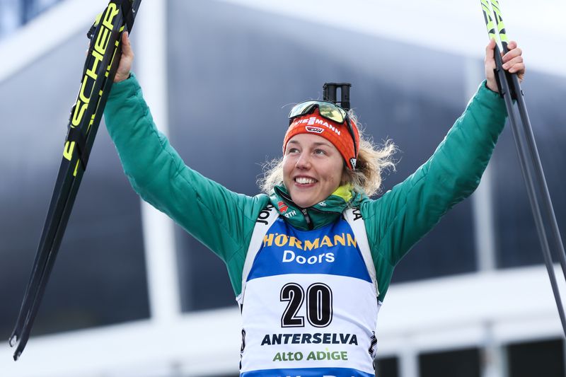 Sie wird unvergessen bleiben, die tragisch verstorbene Laura Dahlmeier. Zum Auftakt des Biathlon-Winters gedachten ihre Kollegen vom ZDF der Biathlon-Legende.