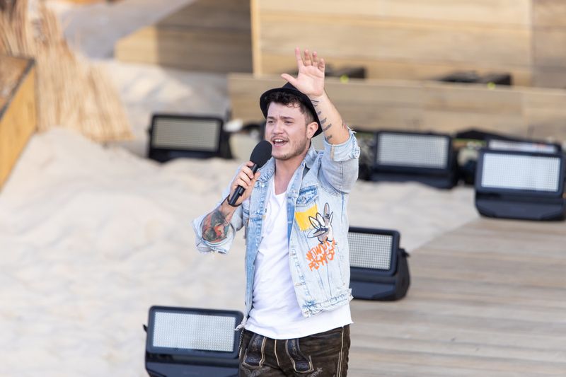 Max Weidner hat gegen seine Schlagerkollegen ausgeteilt.