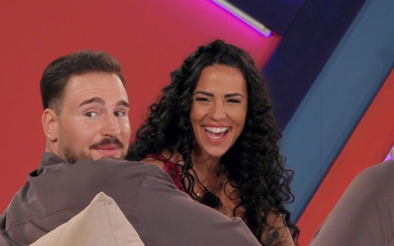 Während Elena bei Marvin (Bild) ein gutes Gefühl hat, macht sich einer seiner Mitstreiter gleich zu Beginn verdächtig ...