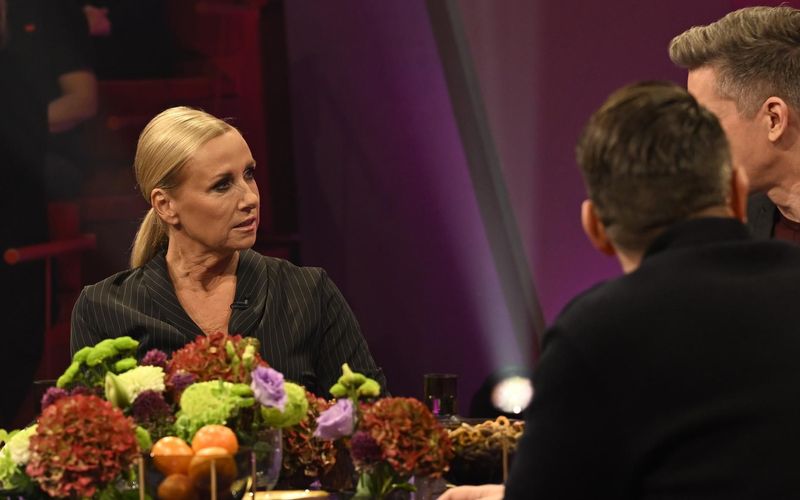 Beim großen RTL-Jahresrückblick erklärte Andrea Kiewel, warum sie keinen Verlobungsring am Finger trägt.