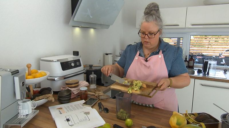 Lilly (47) präsentiert zum Finale ihre "asiatische Crossover-Küche".