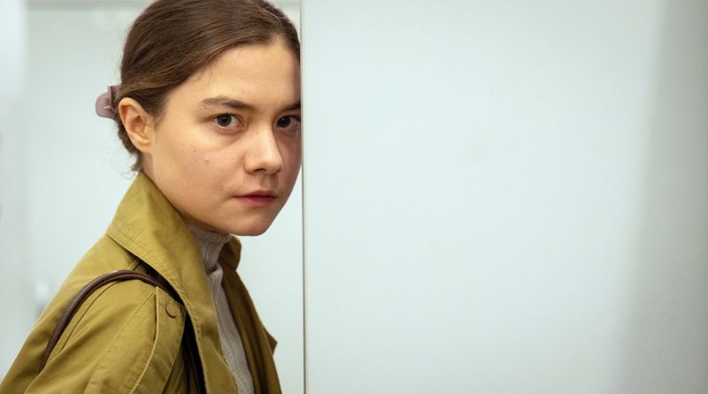 Die junge Sängerin Valerie Schmitt (Hannah Schiller) scheint unter Druck zu stehen. Gegenwärtig singt sie im Chor - obwohl sie eigentlich als Solistin angestellt ist. 