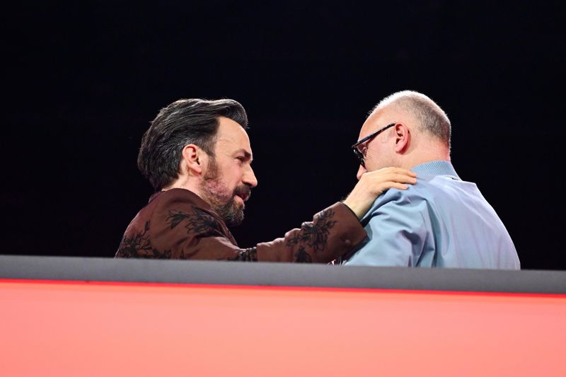 Große Emotionen: "Es fällt mir schwer, dich gehen zu lassen", schluchzte Jan Köppen (links) bei der Verabschiedung von Frank Buschmann.