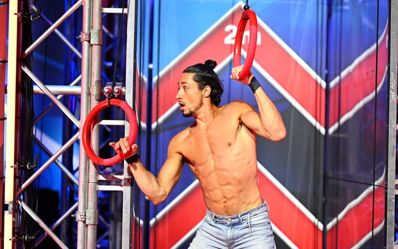 Stage 2 hatte ein mutiples Drama erzeugt: Am letzten der fünf Hindernisse, der unsichtbaren Leiter, scheiterten acht Finalisten. Auch Top-Favorit René Casselly schied aus.