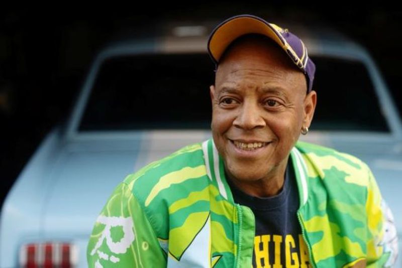 Eine Art Schuljungen-Charme hat sich Ricky Harris bis in die Gegenwart erhalten.