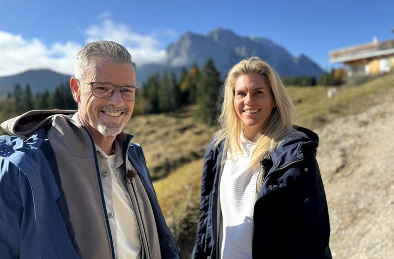 Die Biathletin Nadine Horchler unterhält sich mit Michael Antwerpes dort, wo sie sich am wohlsten fühlt - in den Bergen.
