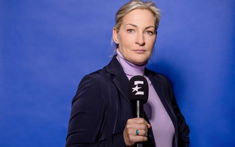 Im Free-TV berichtet Eurosport 1 rund 150 Stunden live aus Melbourne. Mit dabei: Ex-Tennisprofi Barbara Rittner (52). Sie analysiert die Turniere als Expertin für die Zuschauerinnen und Zuschauer der Australian Open.